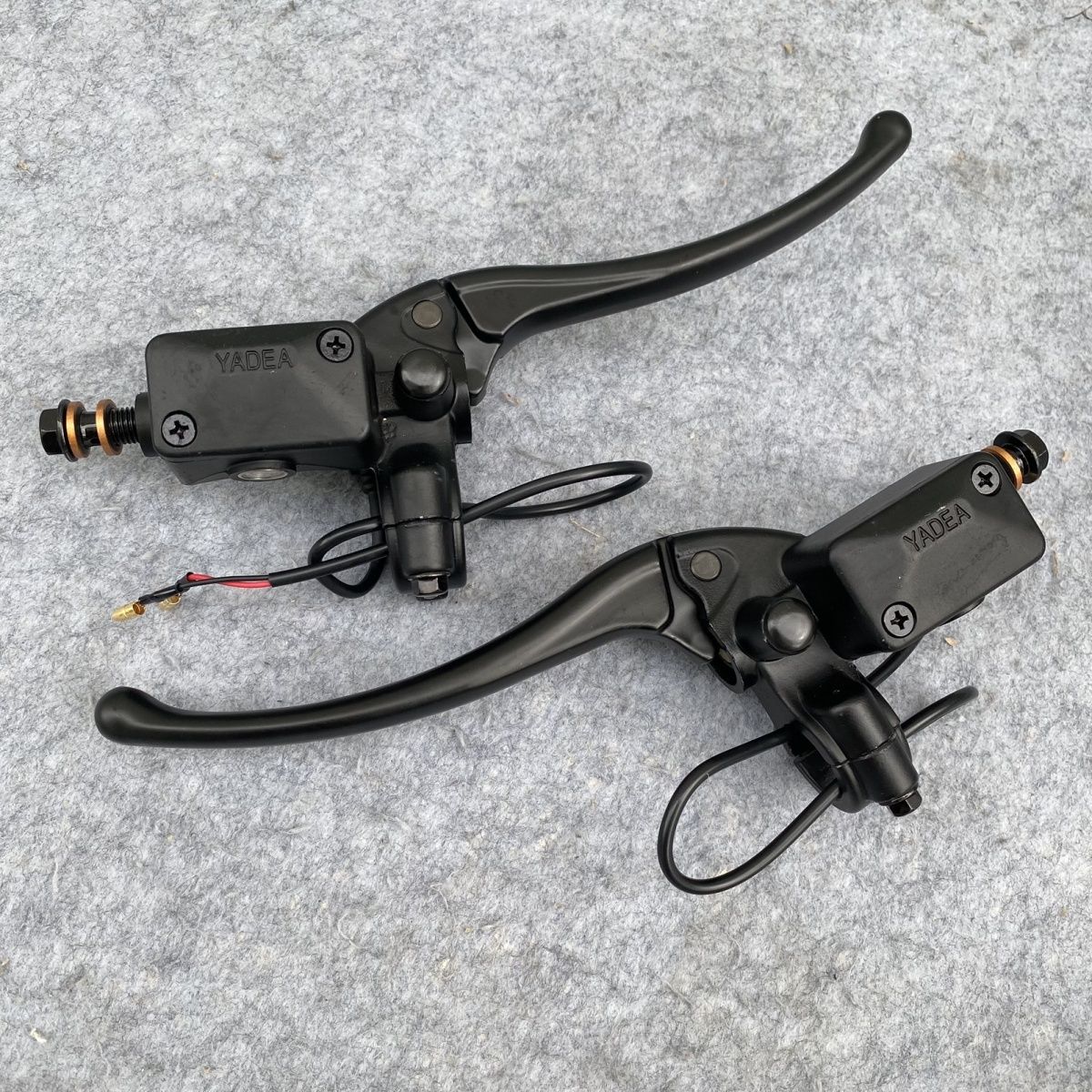 雅迪电动车配件DE3DM6DE2DE1DM3DE8欧博右制动把碟刹上泵刹车油泵