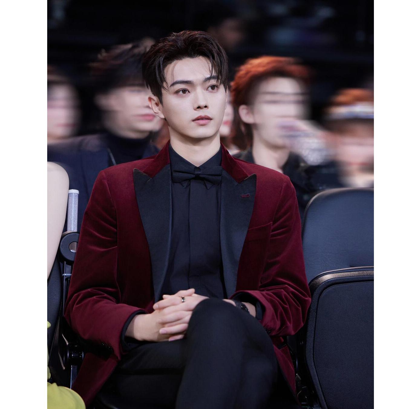 冬款许凯明星同款酒红色