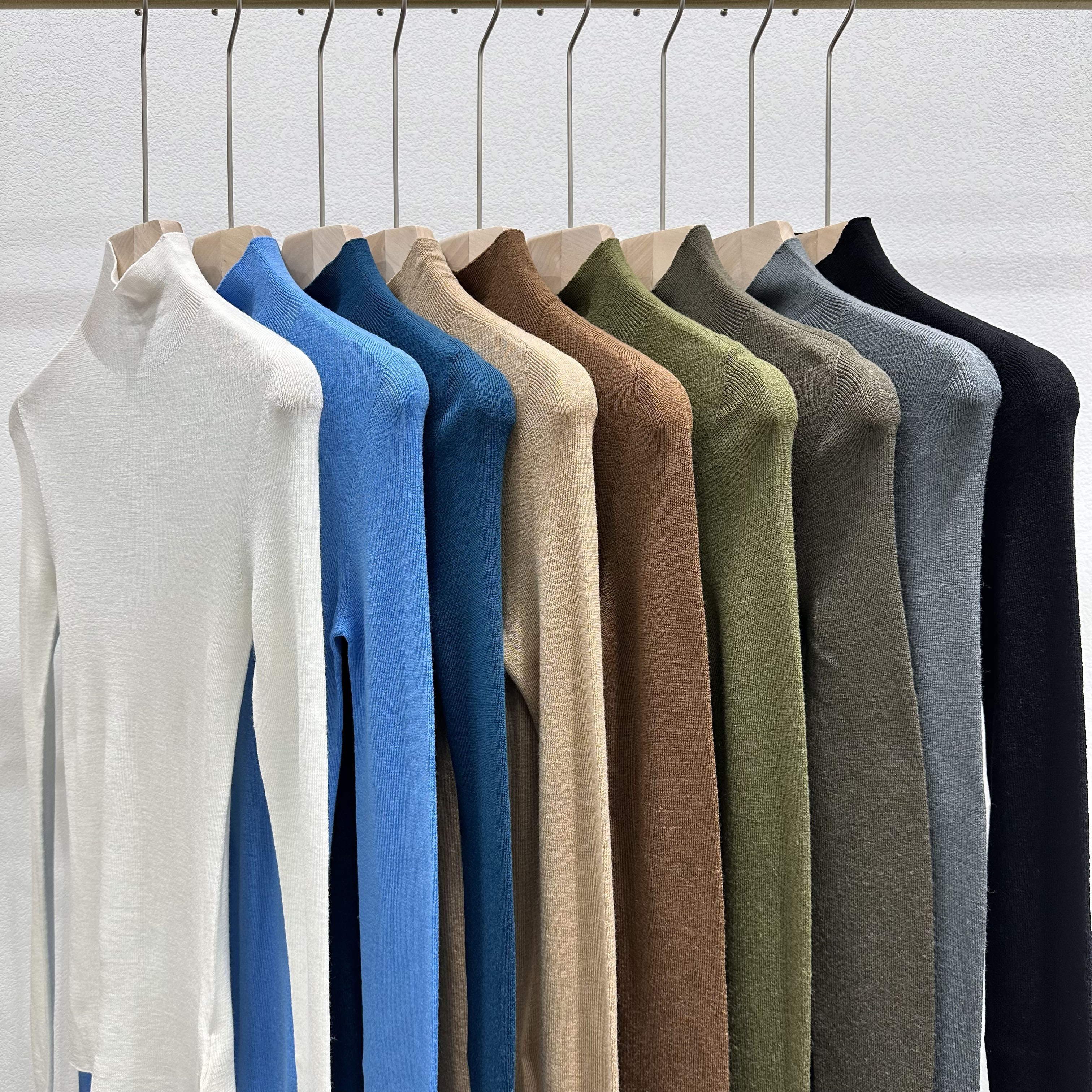 德国OTW扬子纱无缝半高领针织打底衫纯羊毛套头内搭纯色毛衣女