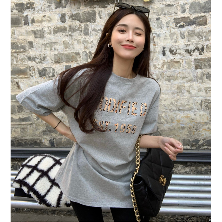 Summer new short sleeve T-shirt women's Hong Kong leopard letter medium length top