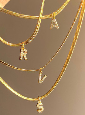 26-letter necklace Clavicle chain women简约项链女字母锁骨链