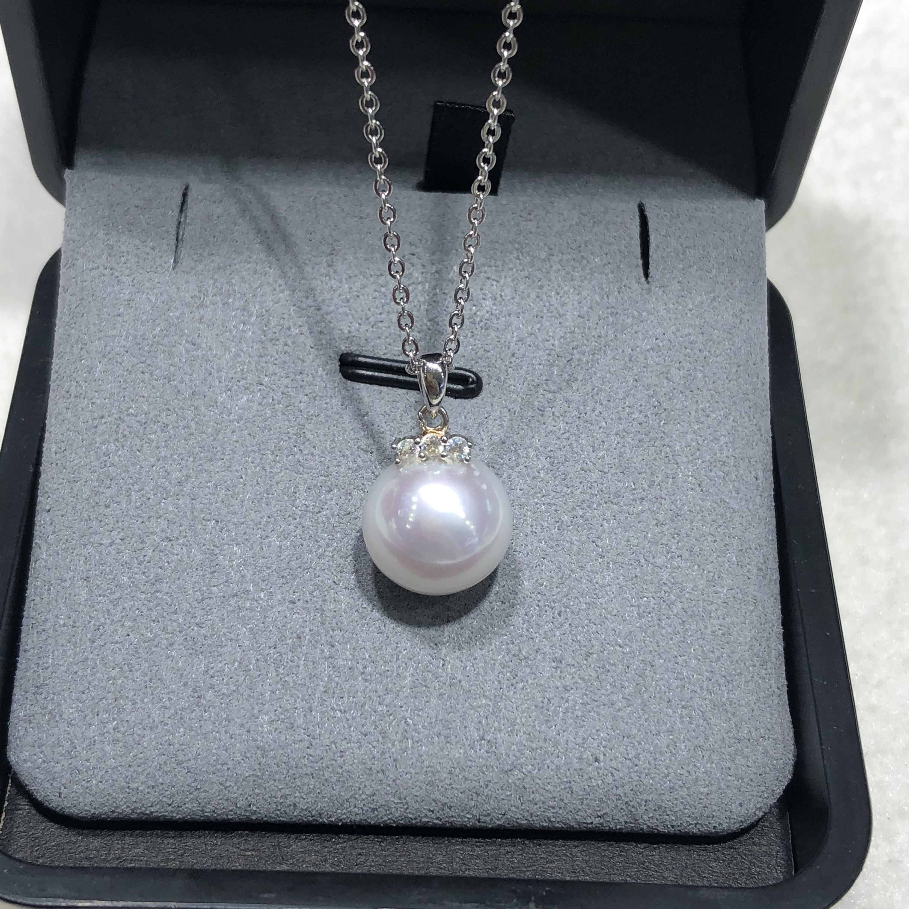 爱迪生淡水珍珠吊坠10-11mm白透粉色强光正圆 女款轻奢时尚国货