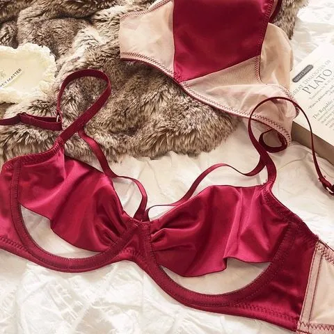 套装无痕薄款小胸聚拢胸罩收副乳无钢圈内衣女美背文胸调整型,女士内衣/男士内衣/家居服,少女文胸,淘宝优惠券,粉丝福利购,淘宝优惠卷