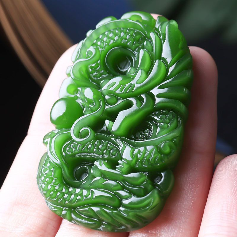 新疆和田昆仑玉绿色绿龙玉牌 玉石挂件十二生肖龙玉牌项链
