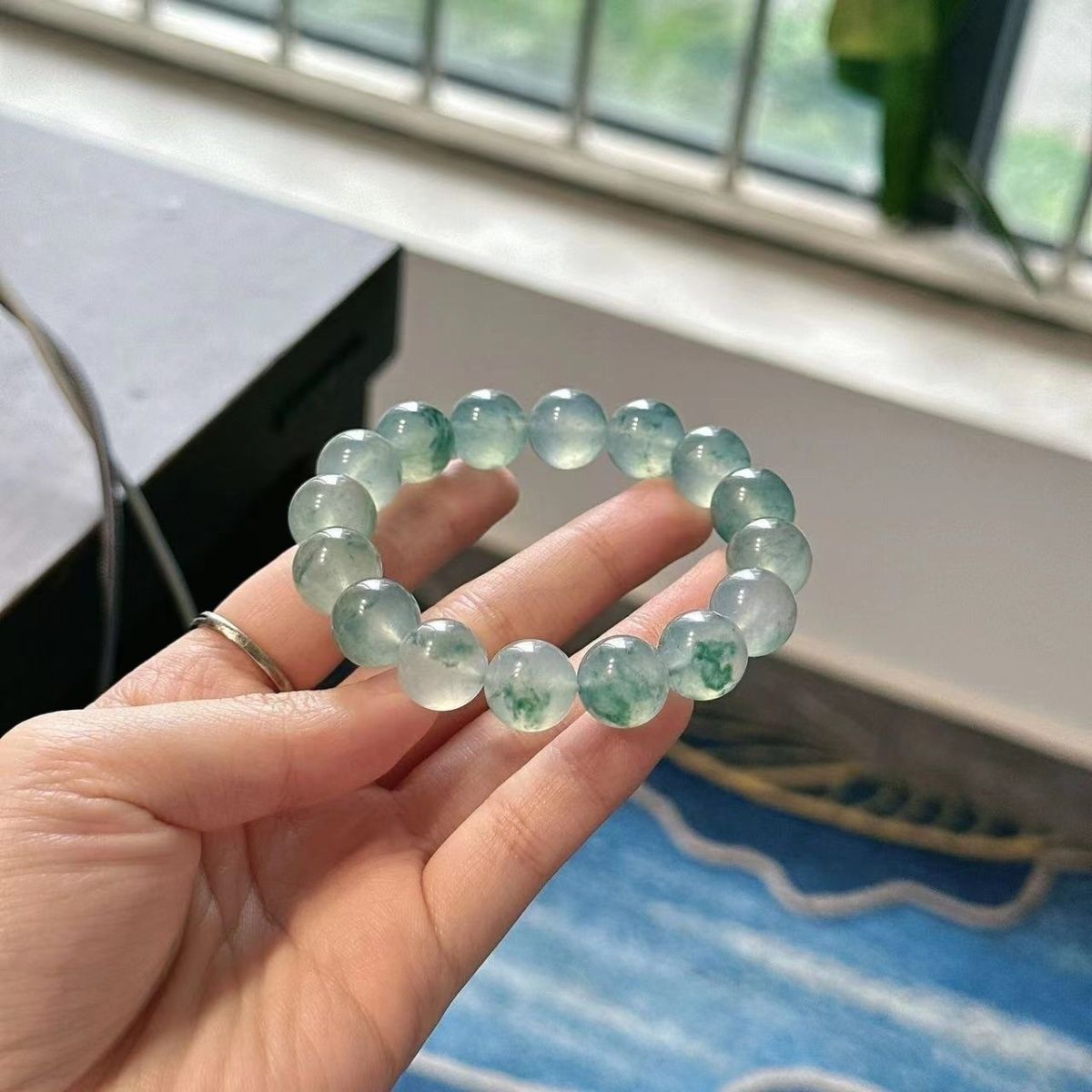 缅甸冰种老坑翡翠手串飘花蓝水玉石手链女阳绿翡翠送女友生日礼物