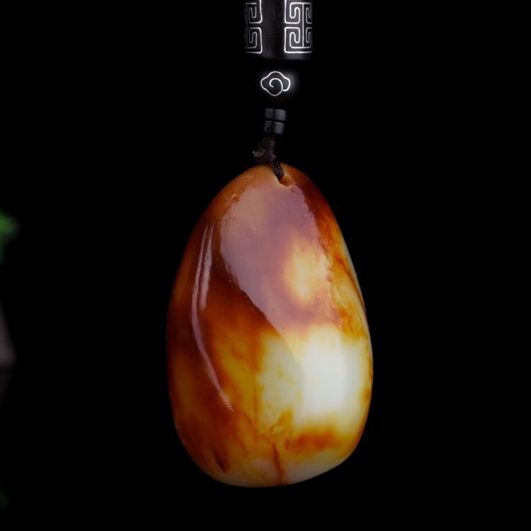 和田玉色白玉原石把件玉石真皮吊坠带红皮把玩件手把件