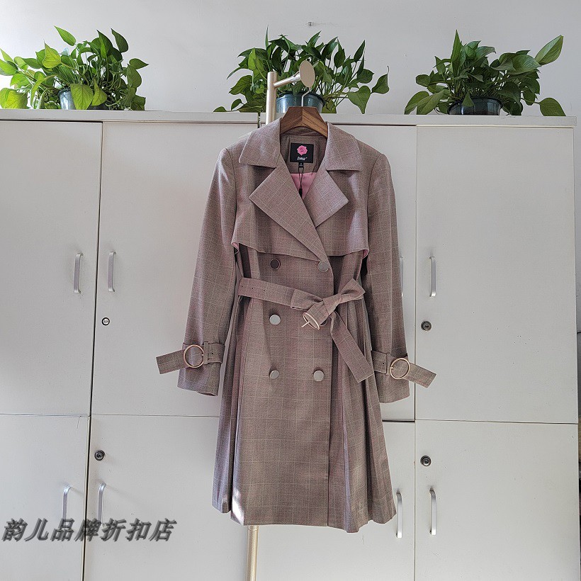 依M玫瑰花香超值特价经典双排扣西装领百褶拼接下摆系带风衣外套