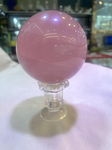 天然星光果冻粉水晶球，颜色粉嫩似果冻，星光效应好直径9.9c m