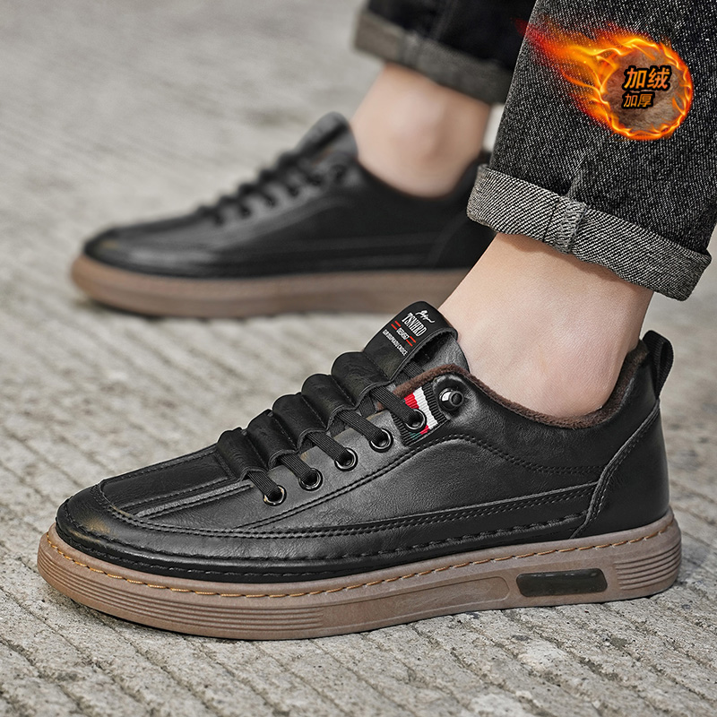 冬天男款带绒修闲小皮鞋一脚蹬保暖加棉鞋子小脚牛仔裤搭配平板鞋