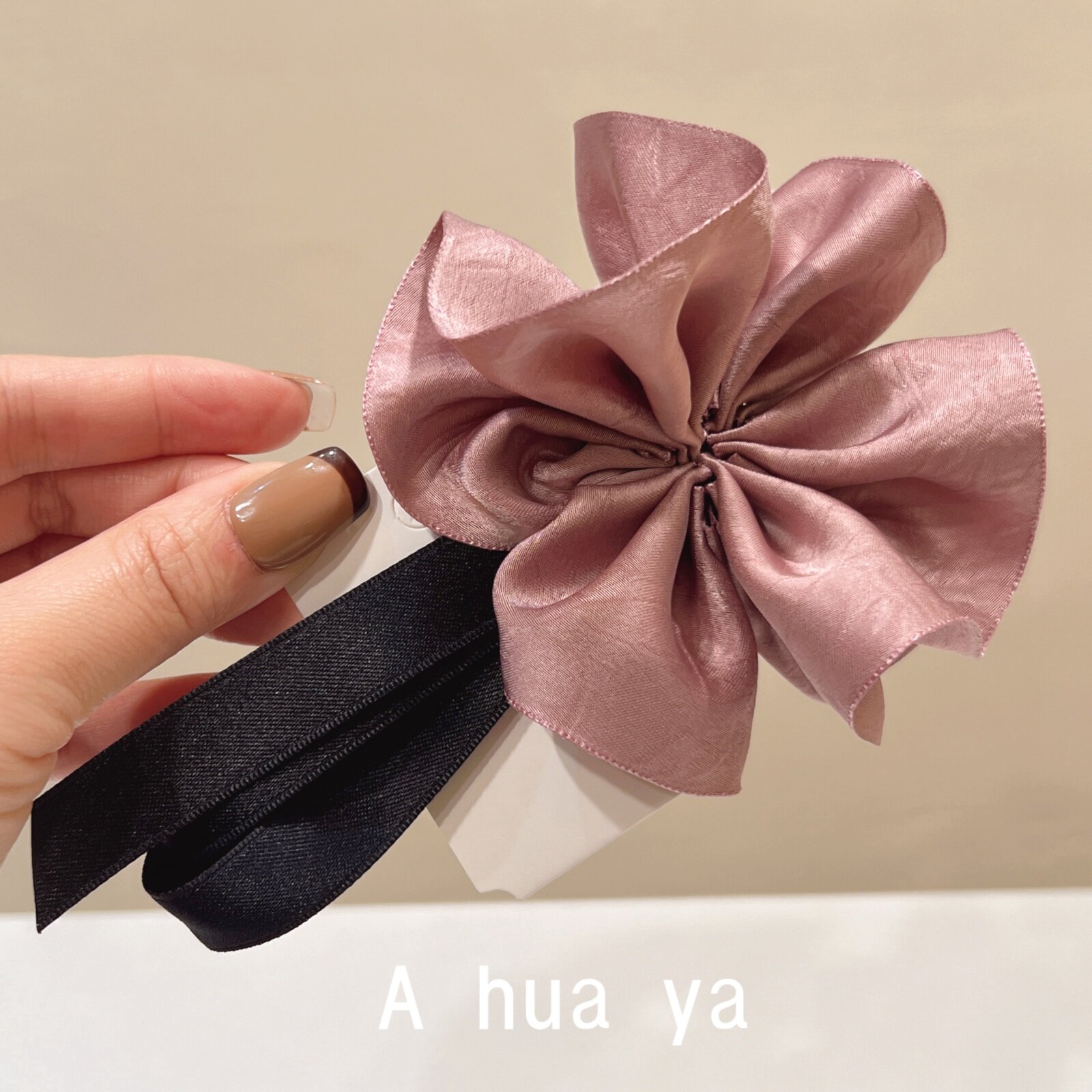 优雅气质豆沙粉色手工缝制花朵大弹簧夹韩国温柔时尚简约顶夹发夹