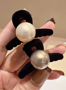 2025秋冬新款丝绒偏光立体灰色珍珠发夹可爱甜美时尚刘海小号抓夹