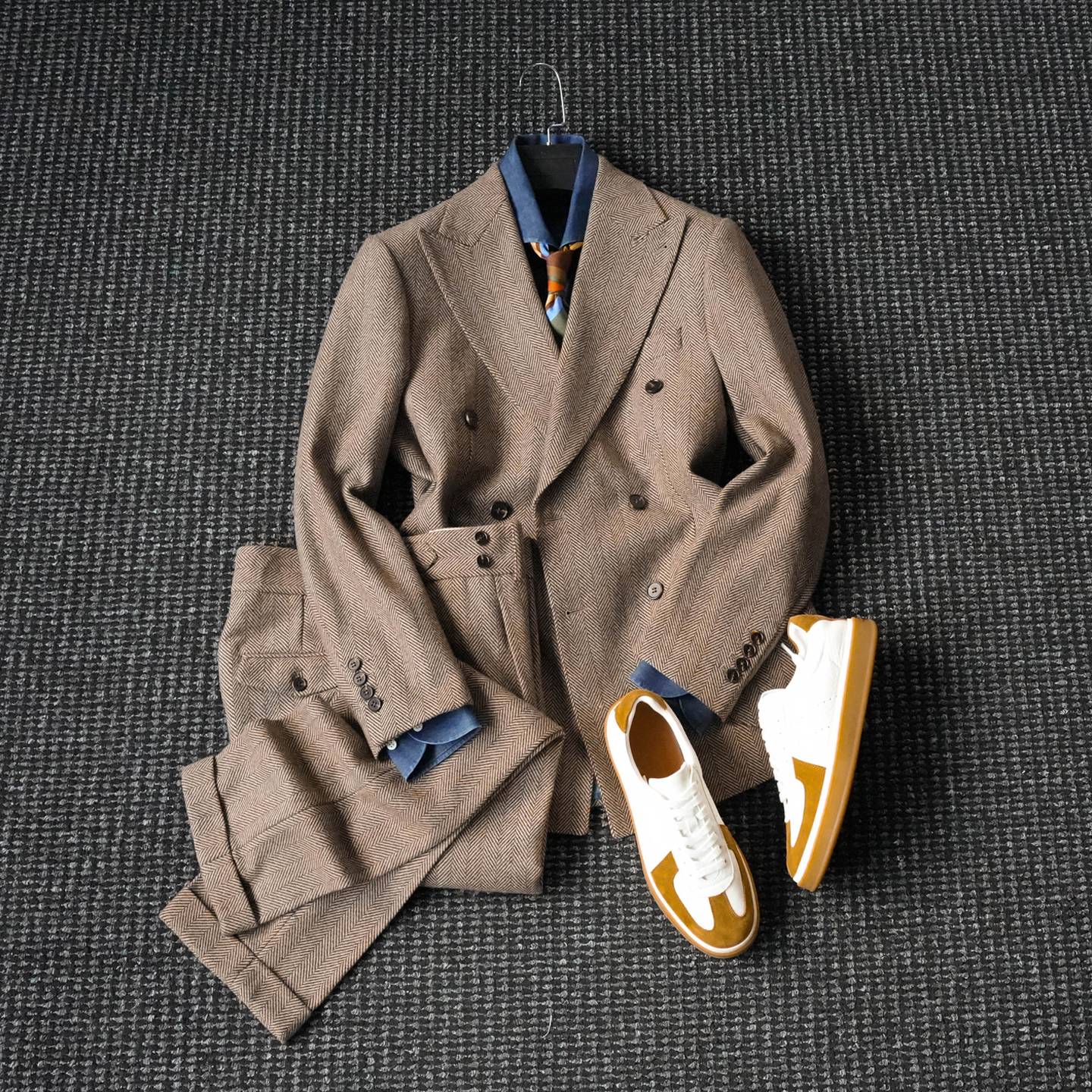 男复古绅装戗驳领双排扣西服外套