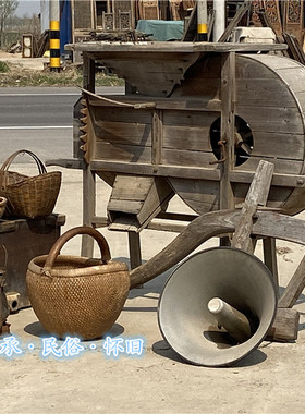 怀旧农耕文化风铡草刀暖瓶老物件