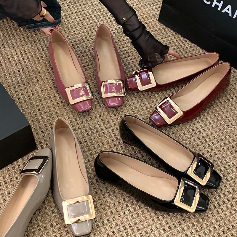 2026春季新款 网红同款rv漆皮方扣单鞋 粗跟中跟方头浅口女鞋通勤