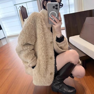 长A字版羊羔毛皮毛一体外套