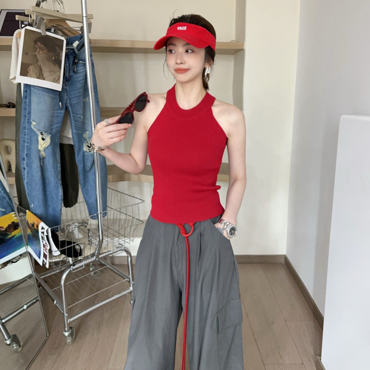 欧洲站2025夏季新款洋气时髦辣妹风圆领挂脖无袖显瘦弹力针织衫女