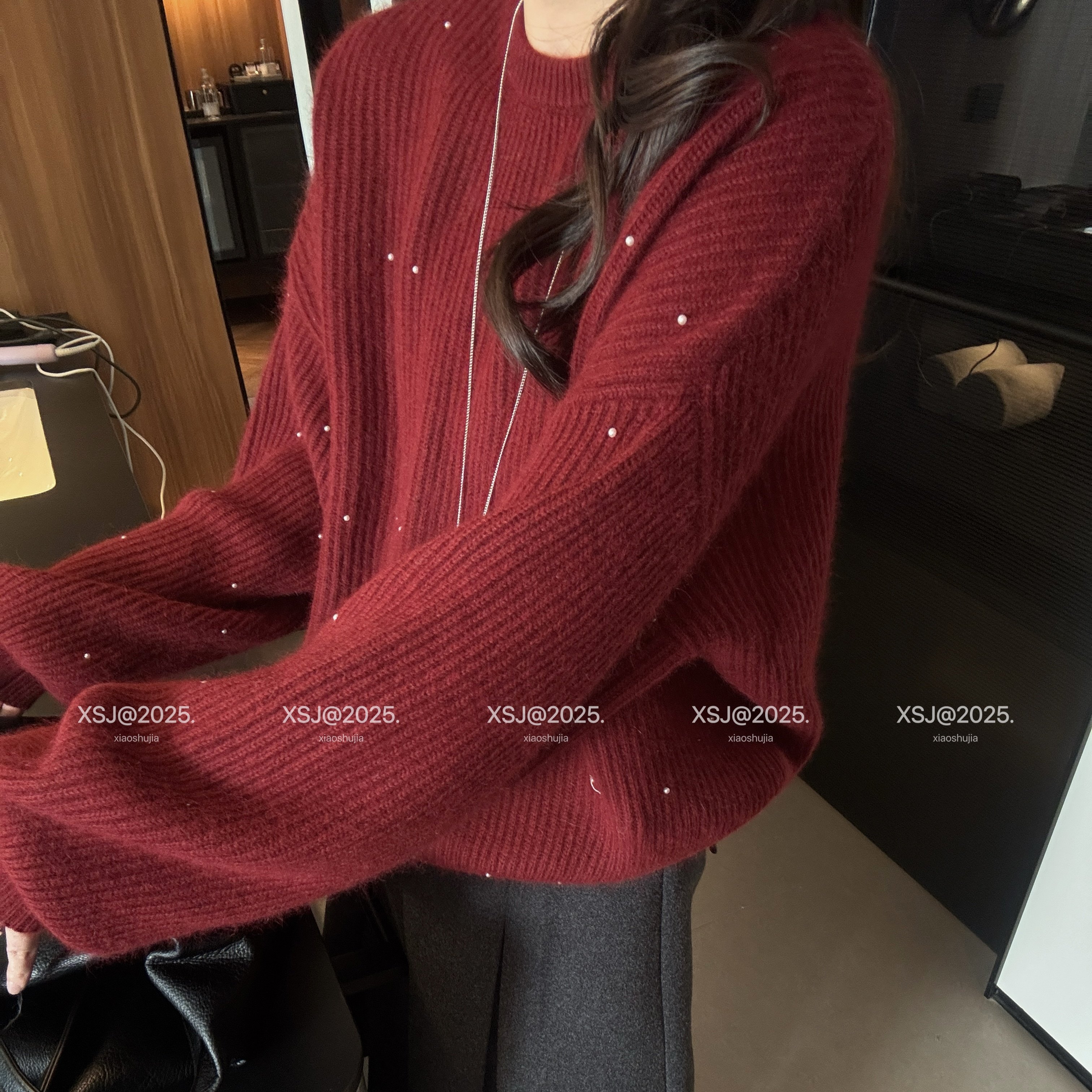 欧洲站2025冬季圆领慵懒落肩袖重工钉珠羊毛针织衫欧货灰色毛衣女