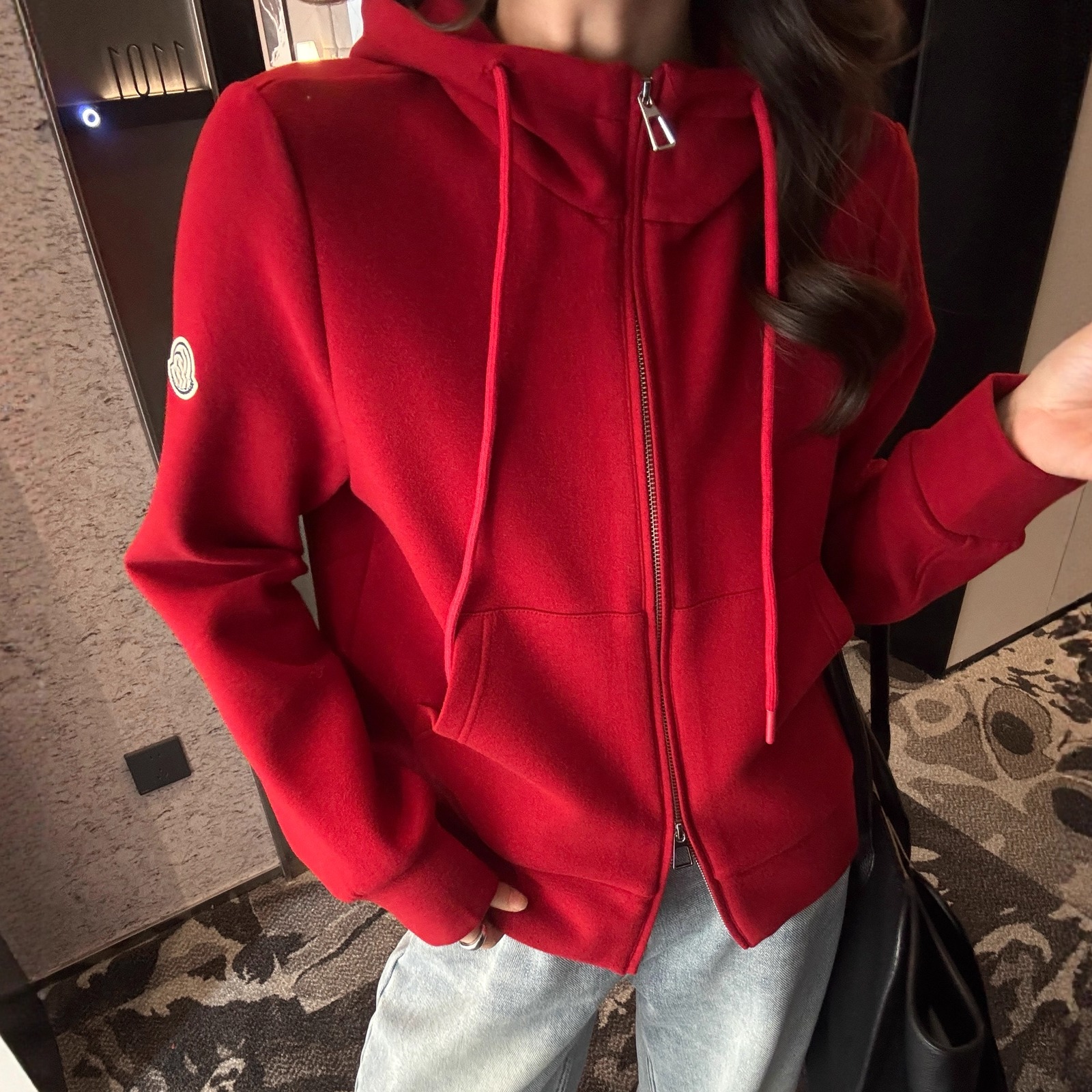 袋加厚加绒正肩型显瘦卫衣外套