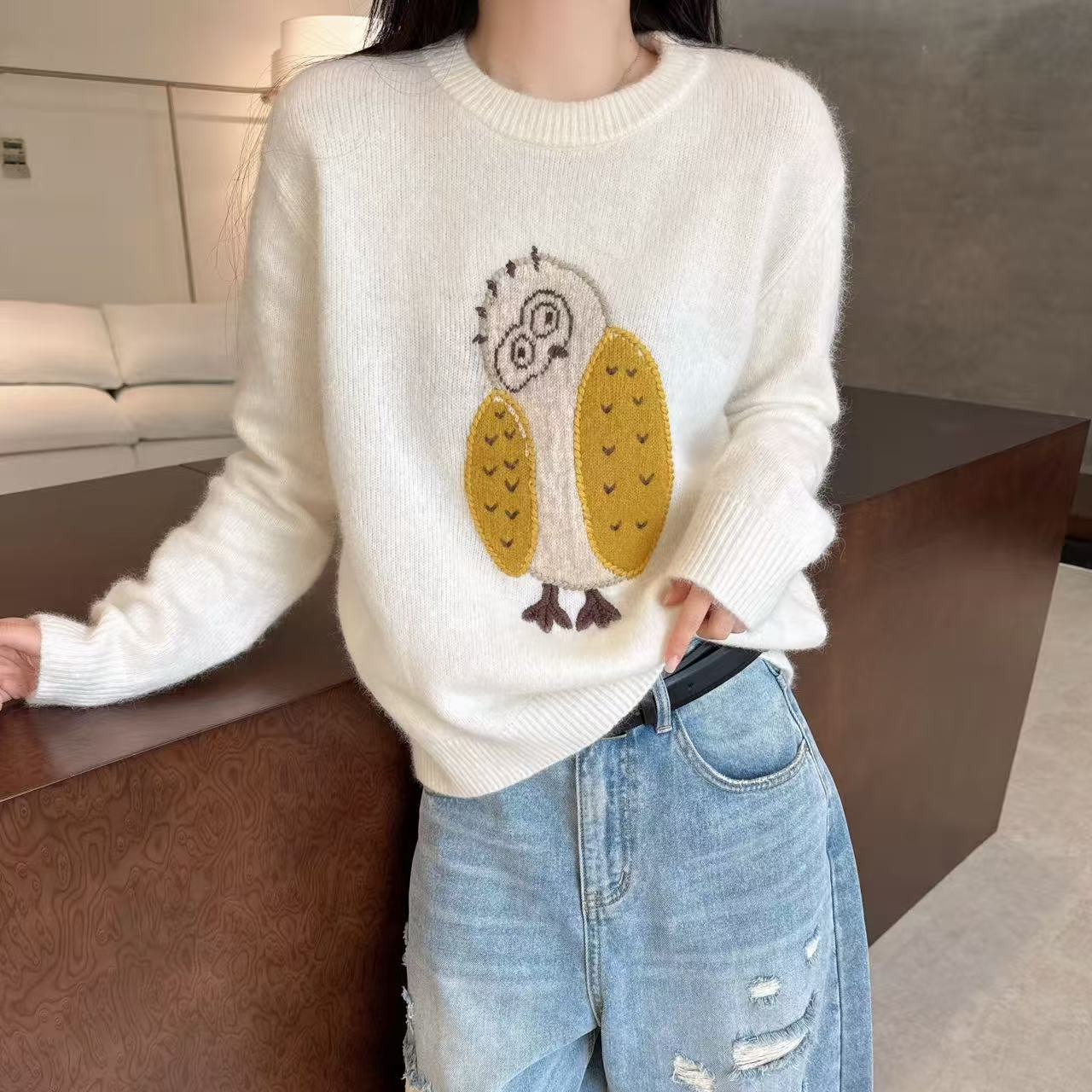 欧洲站2025冬季圆领落肩袖卡通创意感图案刺绣羊毛针织衫套头毛衣