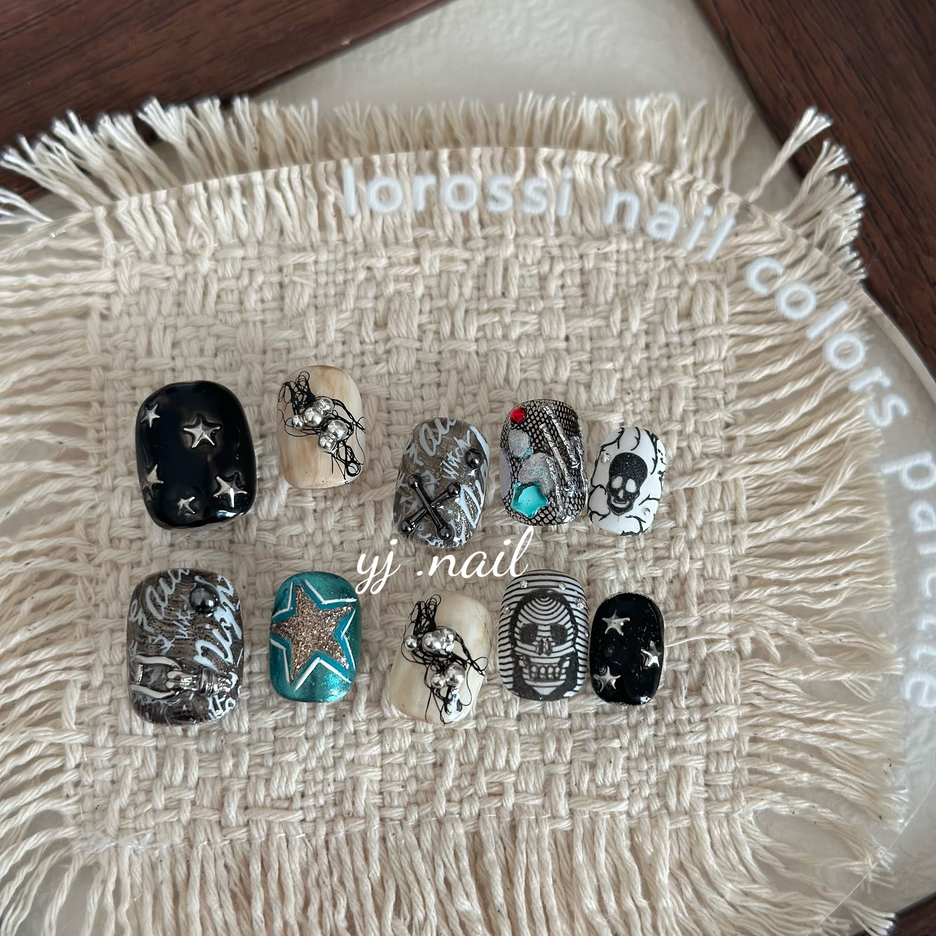 YJ手工ins风小众穿戴甲短款暗黑金属风骷髅头美甲高级感假指甲片,彩妆/香水/美妆工具,穿戴甲/甲片,淘宝优惠券,粉丝福利购,淘宝优惠卷