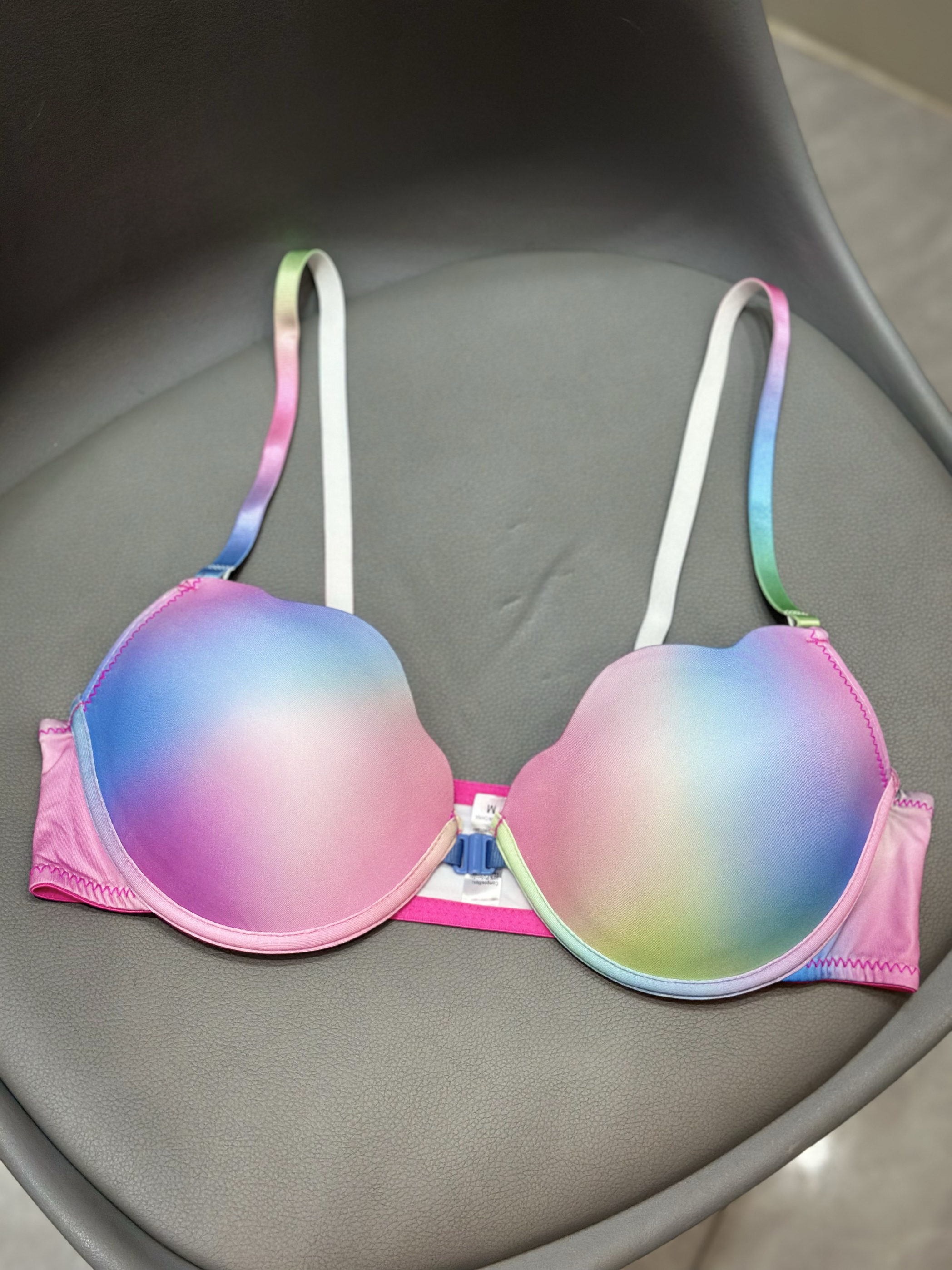 欧美新款性感贝壳杯前扣内衣女有钢圈聚拢花瓣杯美背文胸炫彩时尚