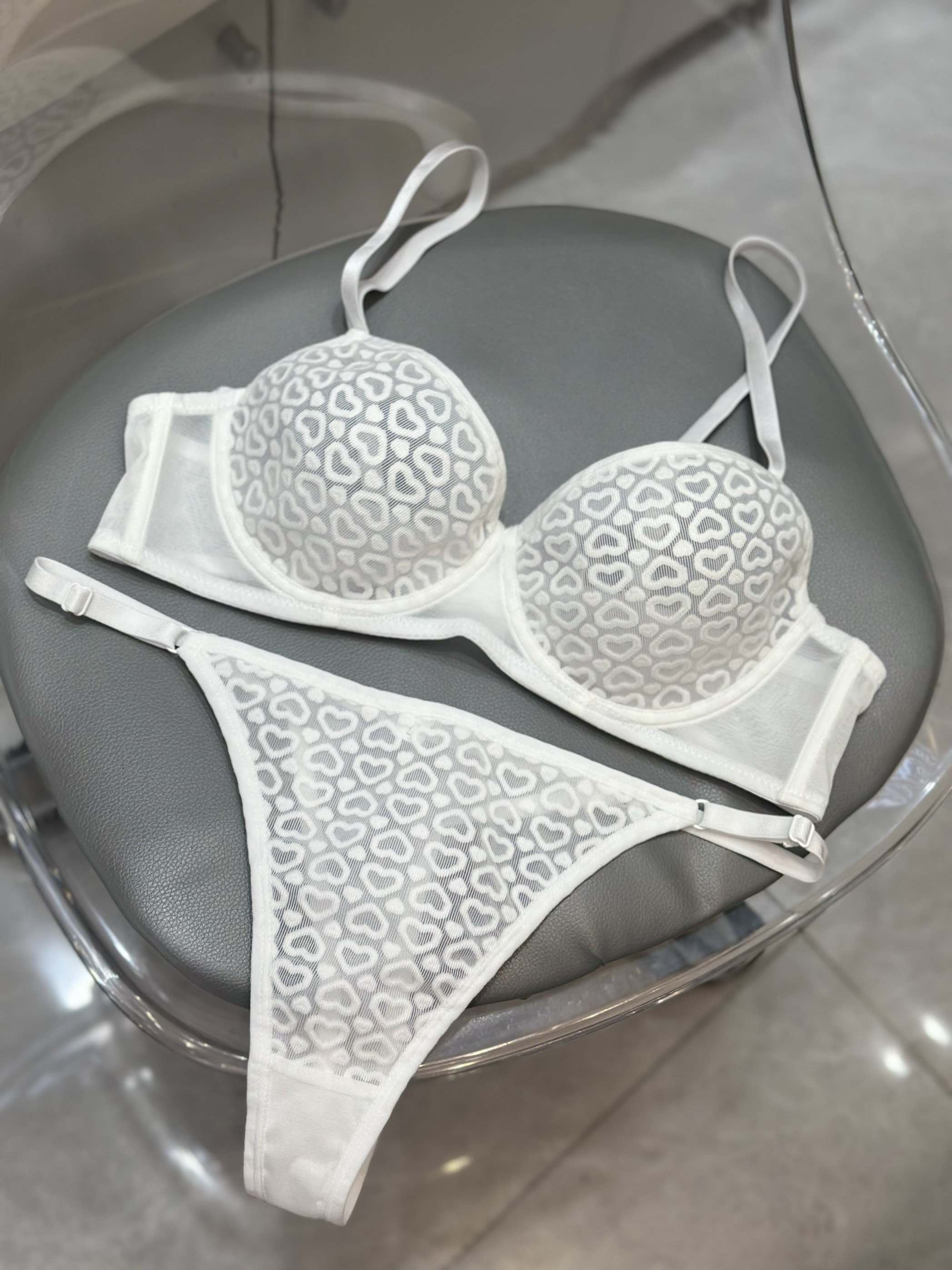 欧美新款超薄立挺杯性感透视心形甜美诱惑聚拢有钢圈内衣文胸套装