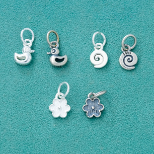 S925纯银卡通可爱小鸭子棒棒糖小花吊坠diy串珠水晶手链银饰配件