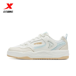 特步板鞋女2025夏季新款云帆皮网结合运动休闲板鞋975318310060