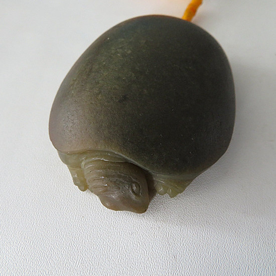 黄龙玉手把件玩件云南龙陵天然玉石皇玉苑s0501乌鸦皮籽料乌龟