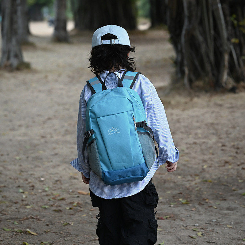 新款清新男女童潮流浅蓝背包儿童小众双肩包时尚书包小学生双肩包