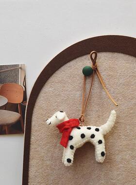 尼泊尔手工制作羊毛毡红围巾斑点小狗狗包包挂件可爱车挂绳成品