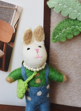 进口尼泊尔手工羊毛毡挂件可爱卡通绿兔包挂动物玩偶车挂大号原创