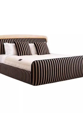 高端民宿FEND芬迪床设计师款布艺软包双人床主卧婚床中古风复古床