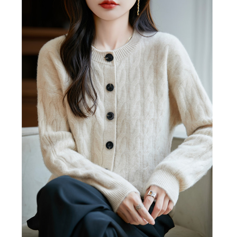 纯羊毛2025秋冬新款女装宽松V字领纯色绣花套头针织开衫毛衣