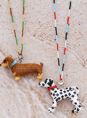 日本进口米珠手工编织立体腊肠狗吊坠长项链  可爱黑白斑点狗包挂