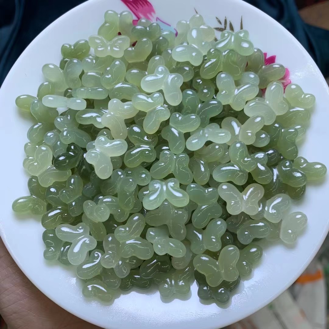 新疆和田玉蝴蝶直通孔配饰