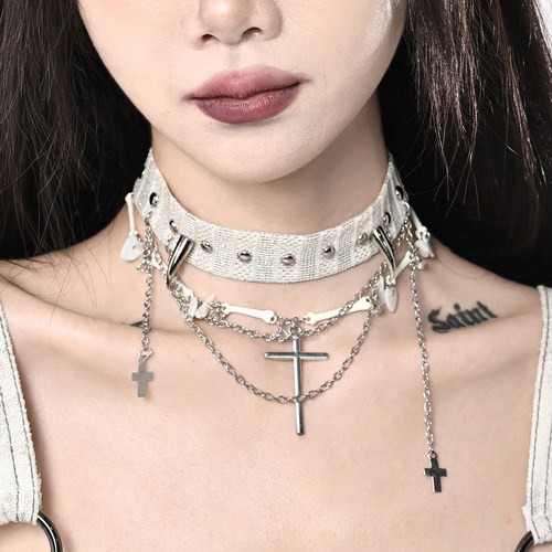 Broken bone原创 甜酷白色恶魔骨头项链小众铆钉十字架choker颈饰