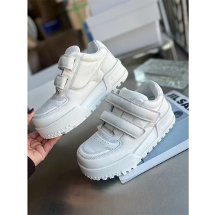 【欧货】真皮小白鞋女2026春季新款增高厚底魔术贴时尚运动休闲鞋