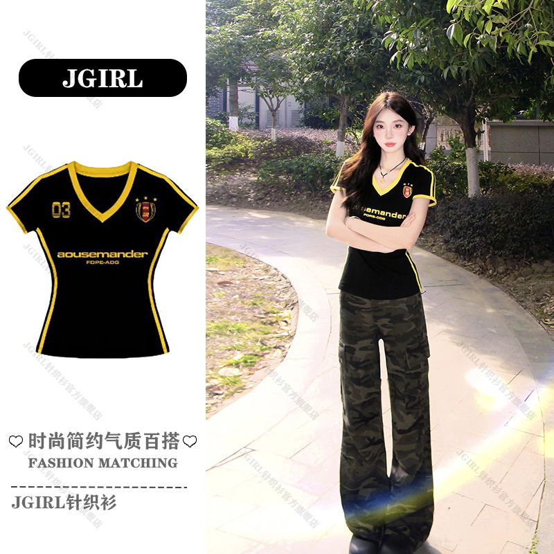 美式复古v领t恤女夏季正肩短袖球衣设计感收腰短款修身黑色小上衣