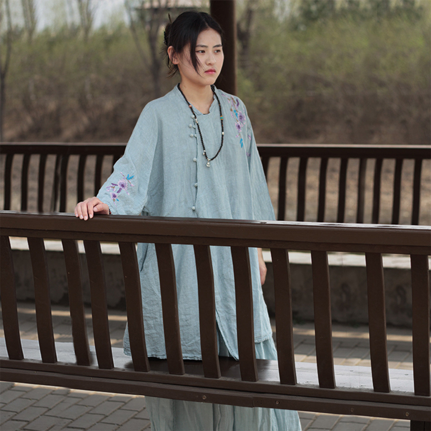 花枝秾原创文艺复古亚麻上衣2025年春季新款女装套装
