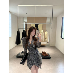 卢媛儿不规则多裁片气质设计感小众春夏2026新款女黑色收腰连衣裙
