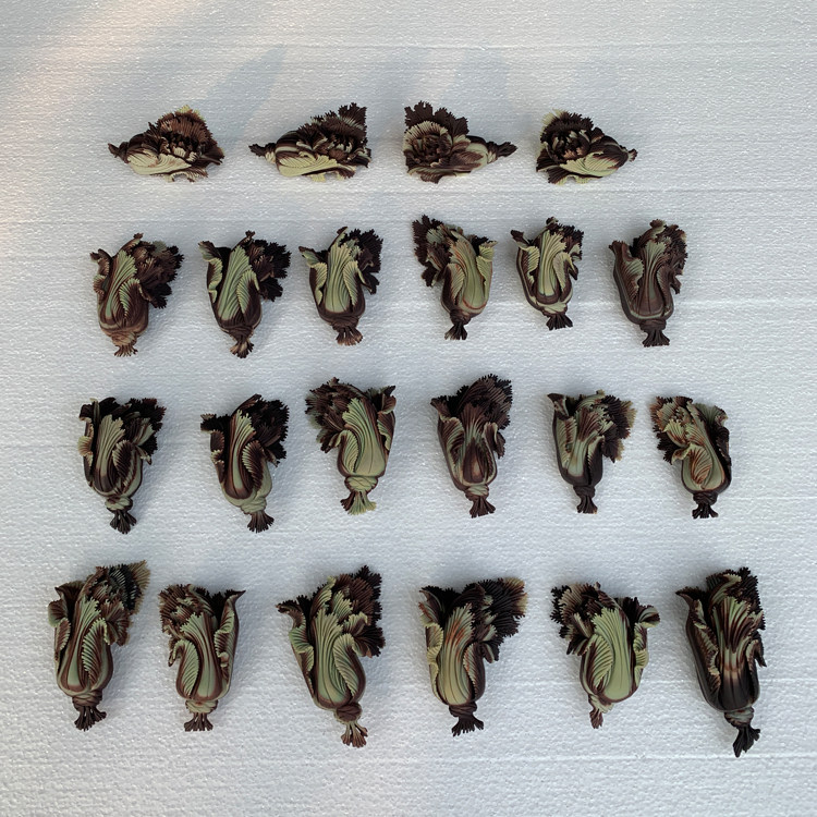 梵净山紫袍玉带石老双带料手工雕刻白菜百财摆件