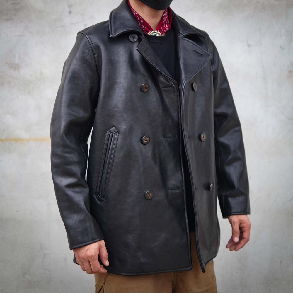 全植鞣厚绵羊皮双排牛角扣大衣