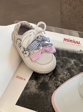 miniuu26浅秋·白色和银色侧边蝴蝶结KT三鞋带板鞋 包邮23-32码