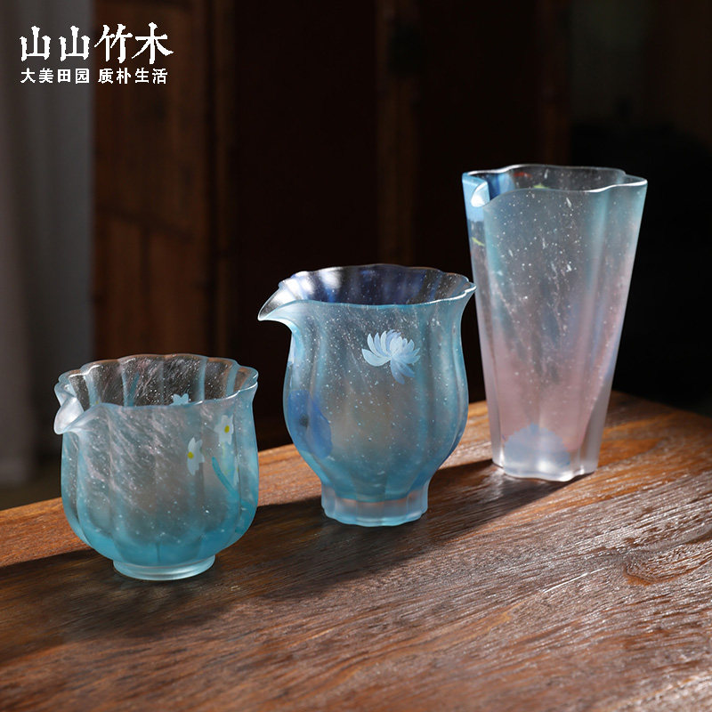 心缘堂琉璃蓝粉莲花公道杯手工加厚高档防烫手创意日式公道分茶器图片