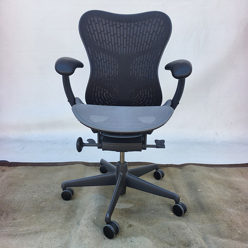 赫曼米勒Herman Miller Mirra2人体工学椅全功能办公椅电脑椅转椅