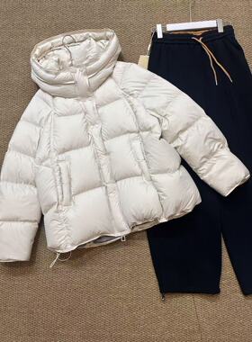 H85669款立领连帽泡芙绒短款羽绒服