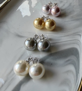 西班牙小众波西米亚人极光羽皇茶金深海贝壳珍珠戴妃925银耳钉