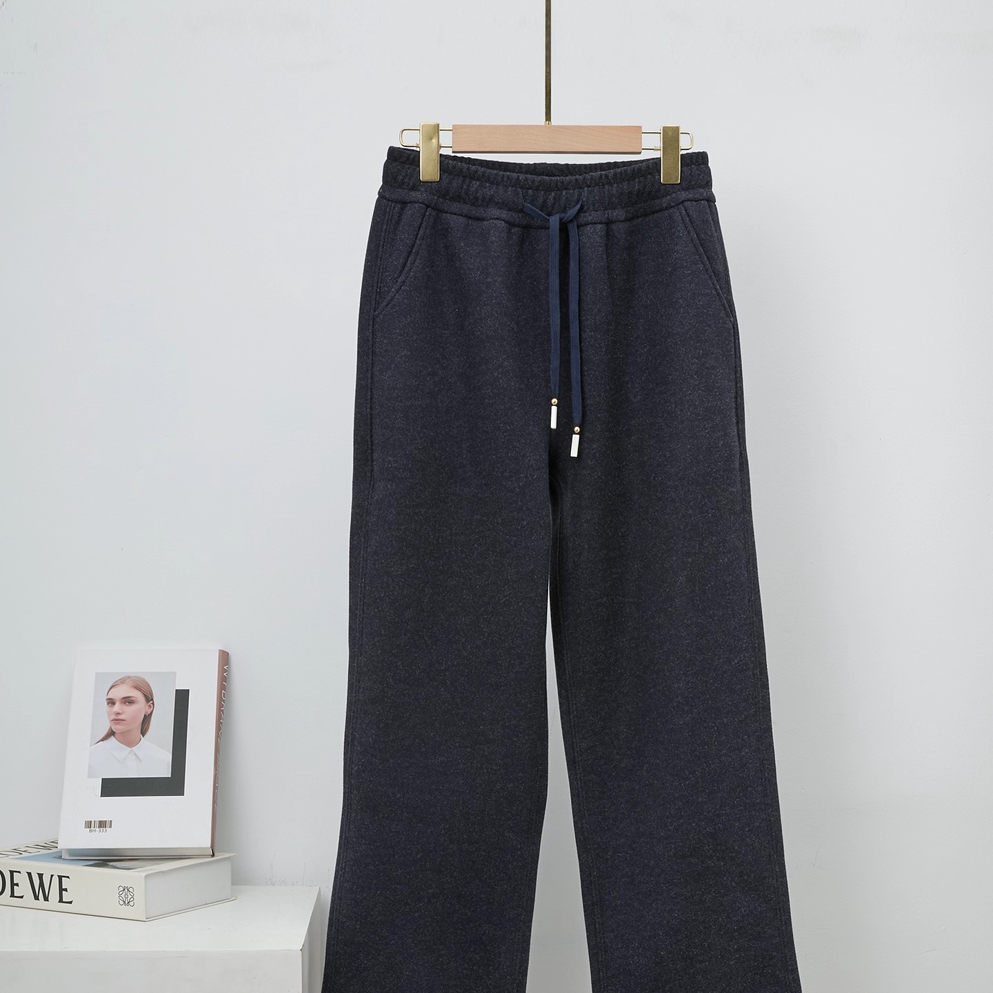 简约风毛呢阔腿裤秋冬宽松显瘦