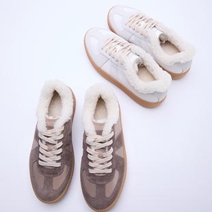 百搭毛绒板鞋 加绒保暖厚底休闲鞋 25122216 女冬季 真皮德训鞋